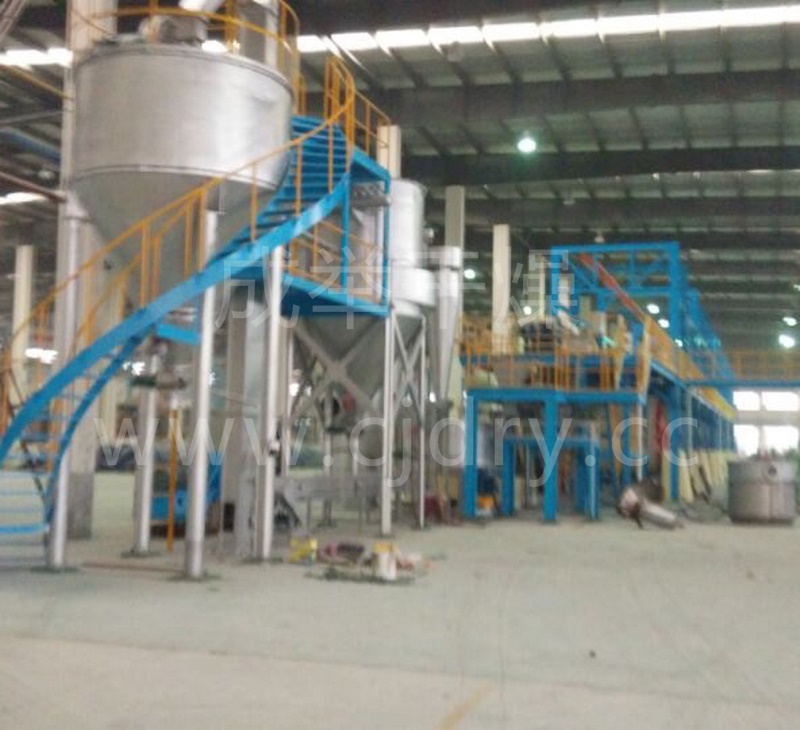 硅酸鋯旋轉(zhuǎn)閃蒸干燥機(jī)安裝現(xiàn)場(chǎng)